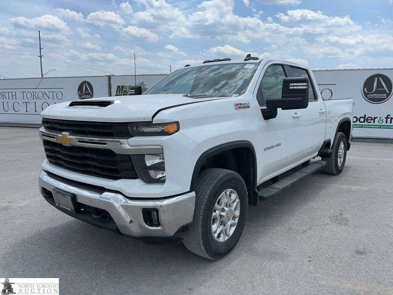 NorthTOAuction's tweet photo. Don't miss your chance to upgrade your ride with our Timed Automotive Auction📣

Lots close TODAY:
📆July 16th @ 10:00am

Register now to bid!
Register:https://t.co/v3sz4sIwMf
View lots: https://t.co/cj3pWWlS3F https://t.co/McgVL6zbXc
