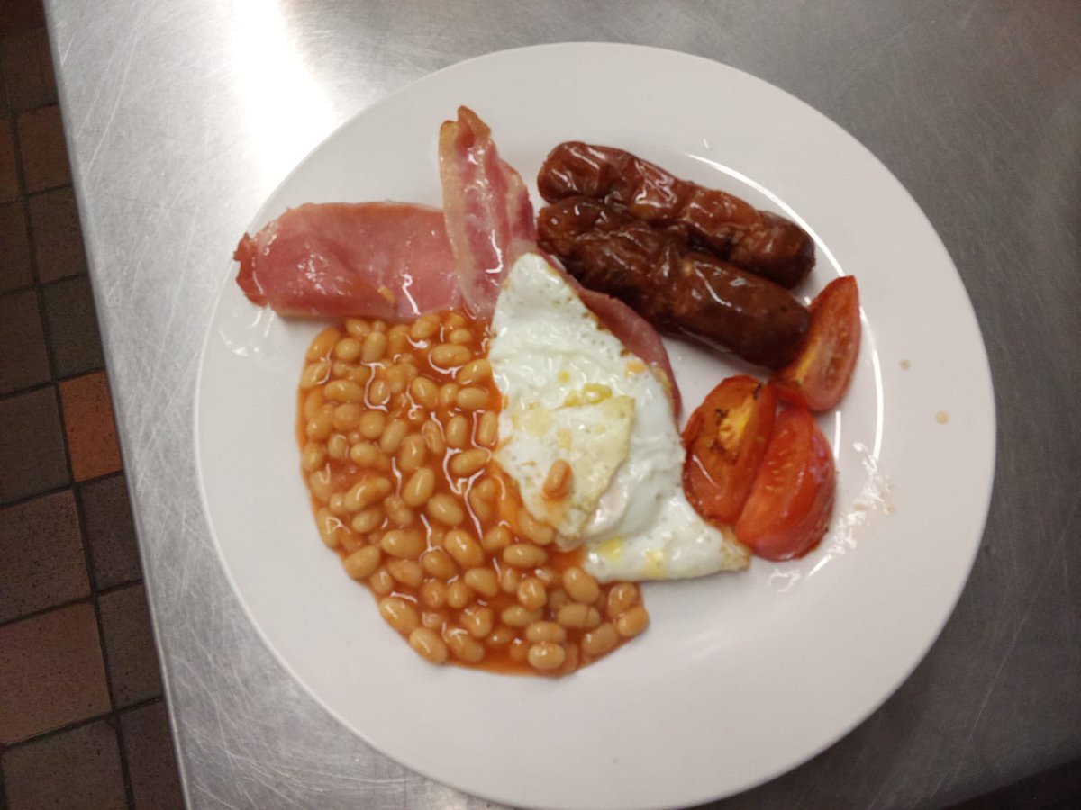 soul_chester's tweet photo. Every Wednesday our team of volunteers cook free breakfasts at the Westminster Community Centre in Ellesmere Port - this week the team got their new aprons 😊 https://t.co/QyJAmd9W9q
