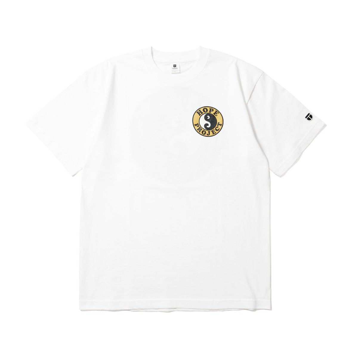 jessesshop1054's tweet photo. ✴️HOPE PROJECT TEE✴️
◆Cloudland33 WEB STORE
https://t.co/W1b9oOwwFU
フリーライブイベント『能登の日 〜Bring The HOPE Project〜』
の開催が8月1日(土)と迫る中、本イベントオフィシャルマーチ
”HOPE PROJECT TEE”が発売決定!
袖元にロゴが光るボディーブランド ”NEWTRAL” のWHITE TEEに
JESSEデザインによる新たな HOPE PROJECT ロゴが大胆にプリントされた
1枚。
本アイテムの収益は全てフリーライブイベント『能登の日 ~Bring The HOPE Project~』の運営費用にあてさせていただきます。
NEWTRAL
@ newtralproducts (Instagram)
Short Sleeve T-Shirt
cotton 100
silk screen print by JSF
Designed by Jesse
@Jesse_McFaddin
color White
size (cm)
S・着丈 63cm/ 身幅 47cm/, 袖丈 18cm/, 肩幅 42cm
M ・ 着丈 68cm/ 身幅 52cm/, 袖丈 22cm/, 肩幅 46cm
L ・ 着丈 72cm/ 身幅 55cm/, 袖丈 22cm/, 肩幅 50cm
XL ・ 着丈 75cm/ 身幅 60cm/, 袖丈 23cm/, 肩幅 55cm
XXL ・ 着丈 80cm/ 身幅 65cm/, 袖丈 25cm/, 肩幅 59cm
■発送予定
※7月20日までに商品の購入手続きが完了となったお客様を対象に
商品のお届けは7月29日~30日を予定しております。
お住いの地域によって到着に遅れが生じる事や、早く届いてしまう場合もございますので予めご了承ください。
※��記以降のご注文となったお客様へは、順次発送となりますので予めご了承ください。
※他の商品と一緒にご注文いただいた場合、全ての商品準備が出来次第の発送となります。予めご了承ください。
※予約販売は期間中でも予約数に達した時点で販売終了となります。予めご了承ください。