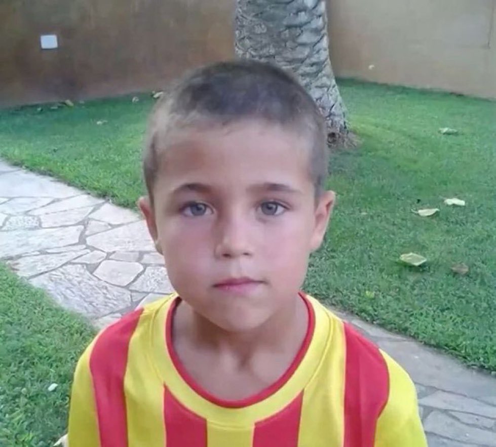 userr108197's tweet photo. Lo siento mucho Julián, pero el señor Laporta me ha dicho que no puedes marcar hoy para que salgas más barato https://t.co/rKI9VLT6jk