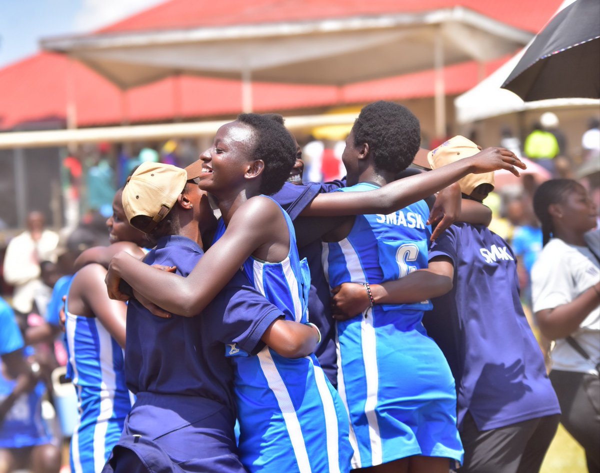 VBugerere's tweet photo. #USSSABallGamesII | #NetballFinal
FT'
@StMarysKitende 22-18 @Buddo_ss
Kitende dethrones Buddo
#VoBUpdates | #LivefromGulu
@USSSAOnline @Jackshots24 https://t.co/ORS7Bi4Qiu