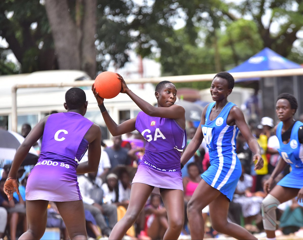 VBugerere's tweet photo. #USSSABallGamesII | #NetballFinal
FT'
@StMarysKitende 22-18 @Buddo_ss
Kitende dethrones Buddo
#VoBUpdates | #LivefromGulu
@USSSAOnline @Jackshots24 https://t.co/ORS7Bi4Qiu