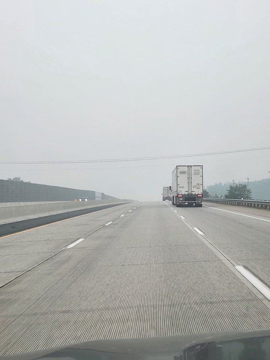 TMC_Lean's tweet photo. The smoke fog from the Ontario wildfires is thick this morning. https://t.co/FOlrMlmi3m