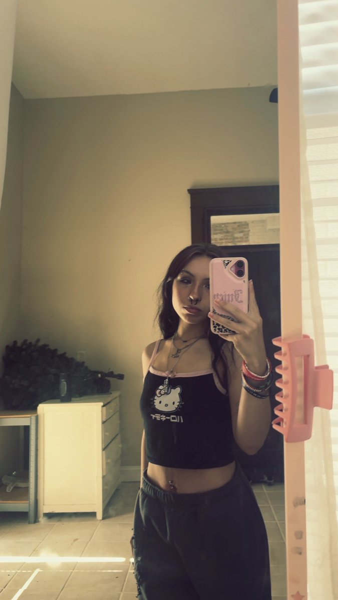 secretssofm's tweet photo. good morning my bbys 💟.
new links on the https://t.co/nFpc1TBgSX on my page 😉.
#xxx #content #cashappme #bendmeover #mirrorpics #fromtheback #fromthefront #hellokitty #pink #blackclothes #blackhair #nsfw #nsfwtwtًً #ofcontent #unlocktme #of #nudes https://t.co/EEs2f7PO85