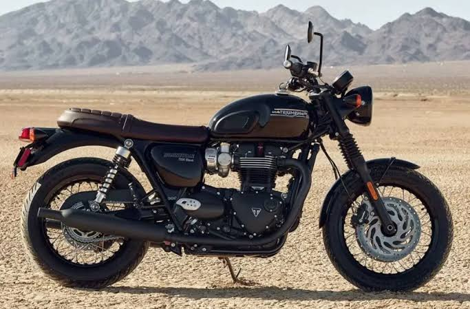 Lucas_6547's tweet photo. Built for the road. Born for the ride.
#Motorcycle #BikeLife #RideMore #RideSafe #CafeRacer #TriumphMotorcycles #TwoWheels #AdventureAwaits #RoadTrip #MotorcycleLife #Biker #ThrottleTherapy #OpenRoad #RideToLive #FreedomOnWheels #MotoLife #ClassicBike #WeekendRide https://t.co/9VyX6VU2Z9
