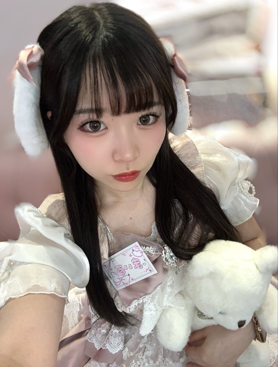muul_mile's tweet photo. 🐰か🧸か選んでー♡？
 #ステージイン  #ミュール #秋葉原コンカフェ  #自撮り界隈 https://t.co/2p9yiyDzXM