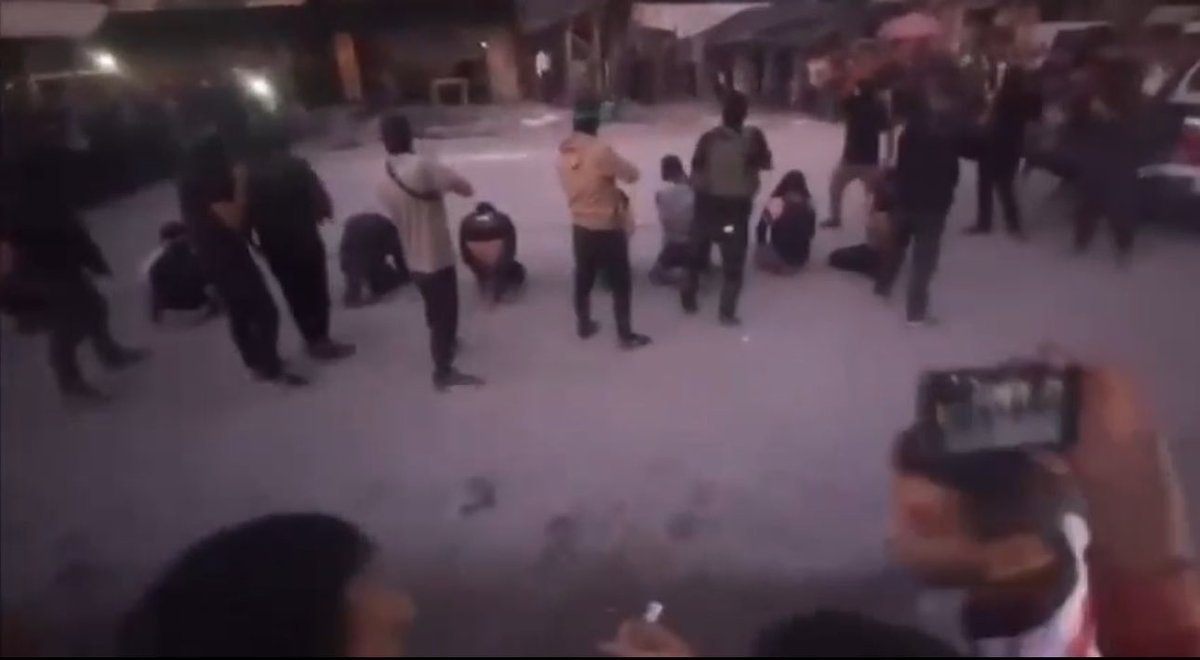 strong53017's tweet photo. @CensoredHumans Who ties hands behind backs before shooting them ?
Oh yes, hamas ! https://t.co/jUNuScD8Aq
