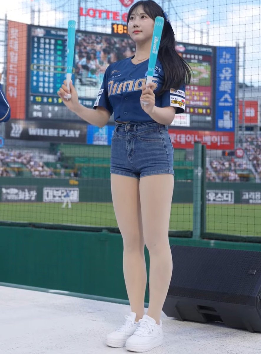 simsung234451's tweet photo. https://t.co/mJnP3EoWSS