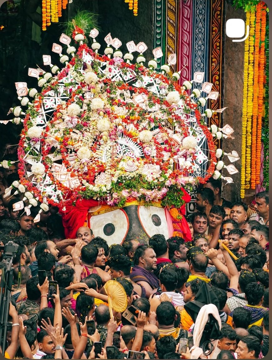 CrickstarR's tweet photo. His eyes are enough to fall in love❤️ 

#Rathyatra #jayjagannath 
#Puri #Odisha https://t.co/xnxI7ZjOp5