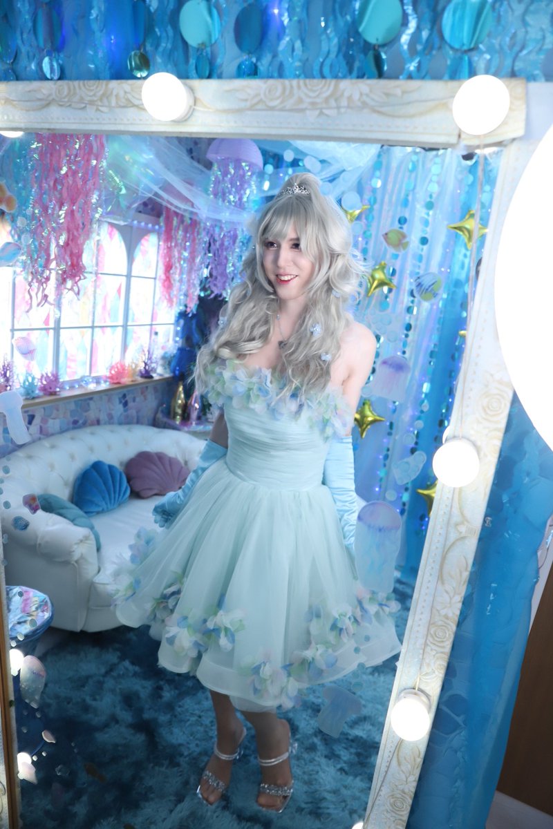 aikajyosou510's tweet photo. 先日の女装サロンRAARさん(@salon_RAAR )で撮っていただいた写真⑤
鏡越しにいろいろ撮っていただきました✨
#RAAR #女装 #女装男子 https://t.co/d4i4gBX2Nw