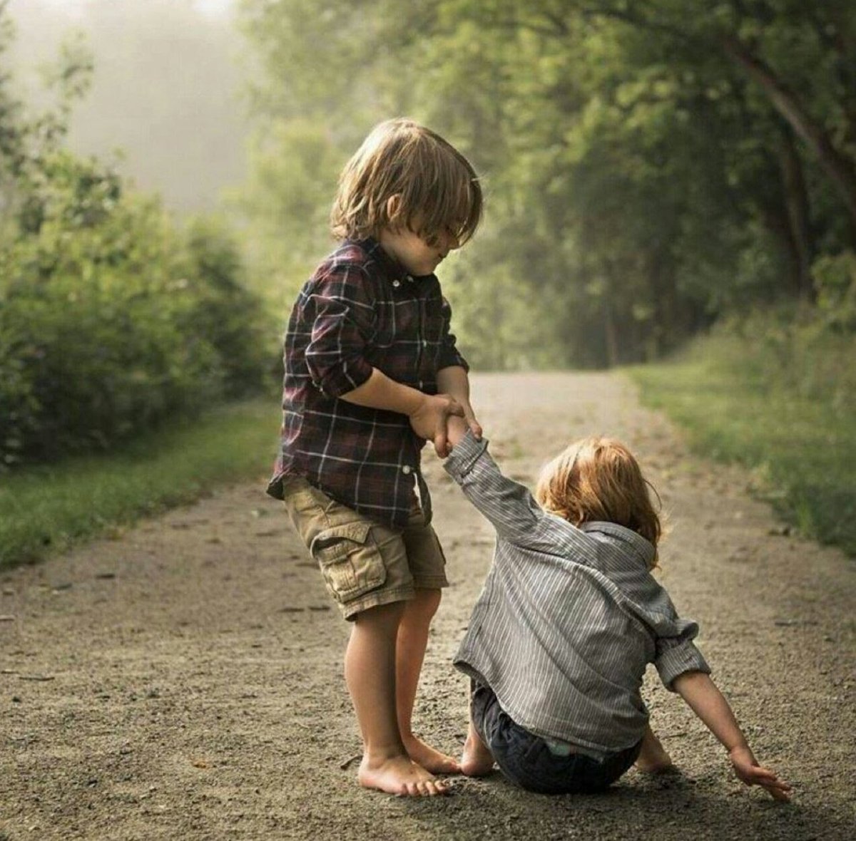 leone52641's tweet photo. https://t.co/Qlw0497YoV
"L'Amore Si Muove Ti Porta Lontano 
Se Vuoi..Ti Prende Per Mano
Senza Dirti Dove Andrai..
L'Amore Si Muove E
Non Fa Rumore..Lo Sai,
È Un Vento Gentile
Che Non TiAbbandona Mai.
L'Amore Si Muove..#Cit 
 #NoWar
#SaveTheChildrenWorldWide
#FeliceGiovedì #ATutti https://t.co/luTTQJqwNf