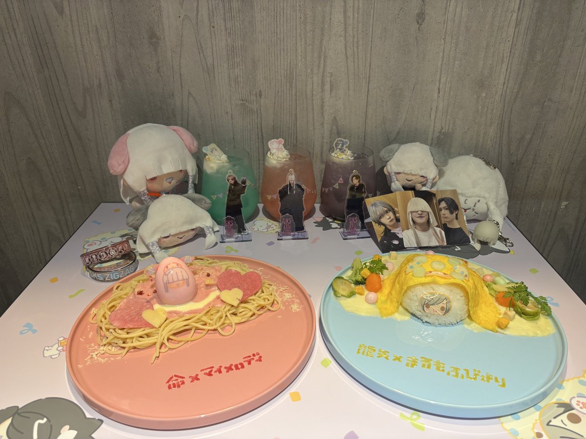 Q79Iv's tweet photo. ジグザグサンリオコラボカフェ行ってきました〜🦊
そして帰りの新幹線で買ったアクキーを開けたら全部命様でびっくり( °_° )
コラボメニュー全部美味しかったです🍝💕
#ジグザグ #ジグザグコラボカフェ https://t.co/6dc8ak0wW0