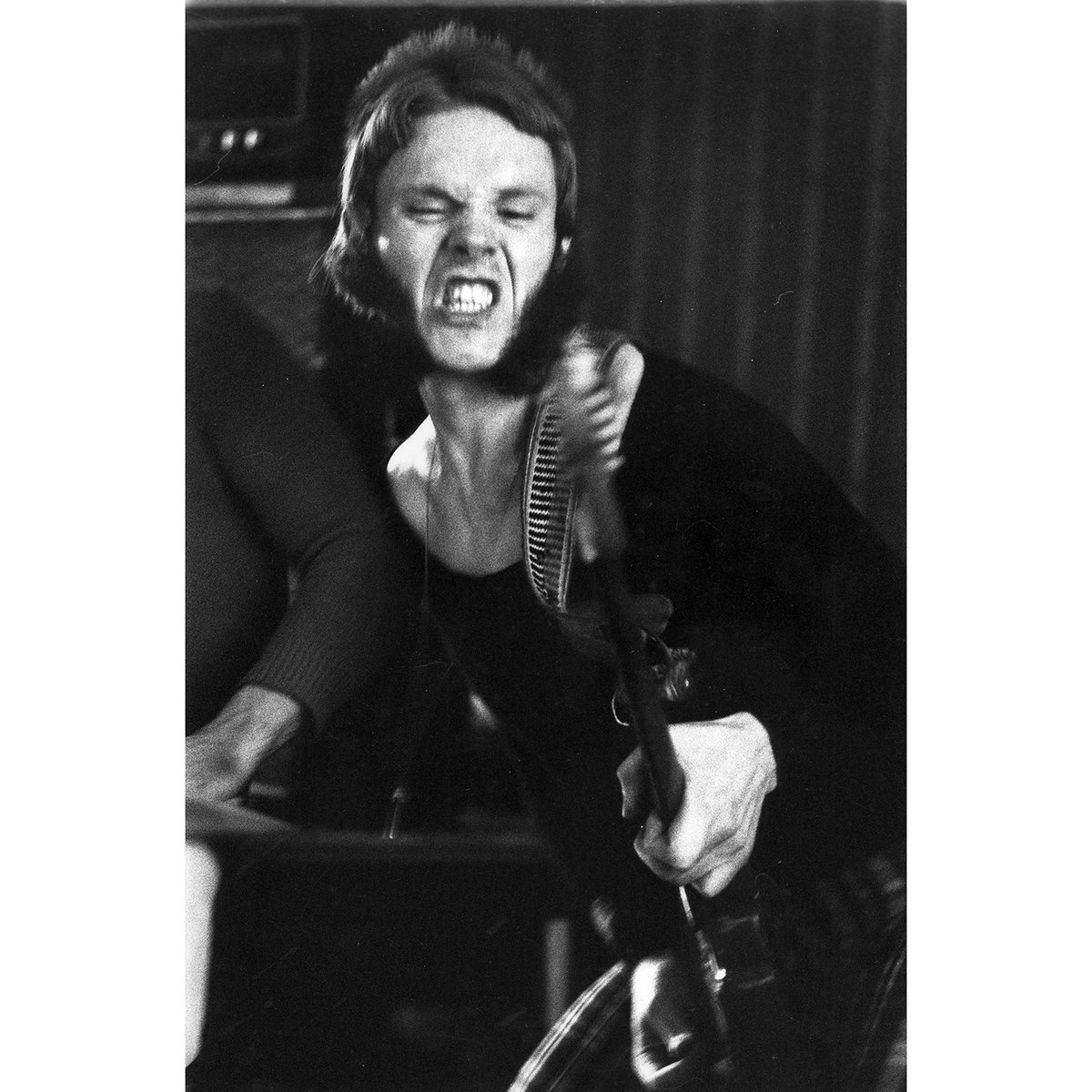 DAMAGEDGOODSREC's tweet photo. Remembering Jesse Hector. Rest in peace. x https://t.co/P0DAXpkUNP