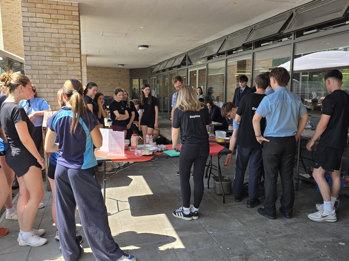 LearnWithMCS's tweet photo. Matt from Aramark is with us today, teaching Sixth Form students survival cooking https://t.co/cx4btqEcYH