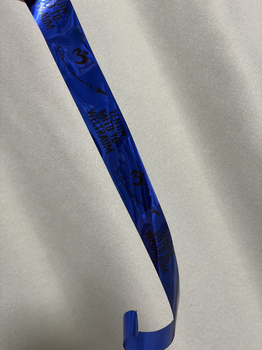 zoo_pon4's tweet photo. カクカクに線入った銀テをなんとかツルツルにすることができた🙌🏻

よく見たら線あるけどね🤫 https://t.co/eQ0ljHvhep