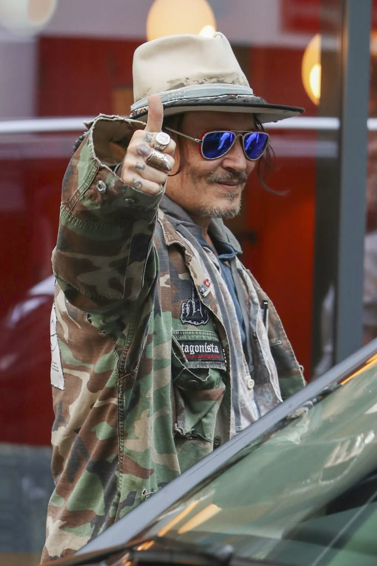 johnnydepp482's tweet photo. #JohnnyDepp
#JohnnyDeppIsLoved
The best feeling in life is knowing that someone cares for you deeply.
Who makes you feel most appreciated, and why? https://t.co/EUtAs9MiLp