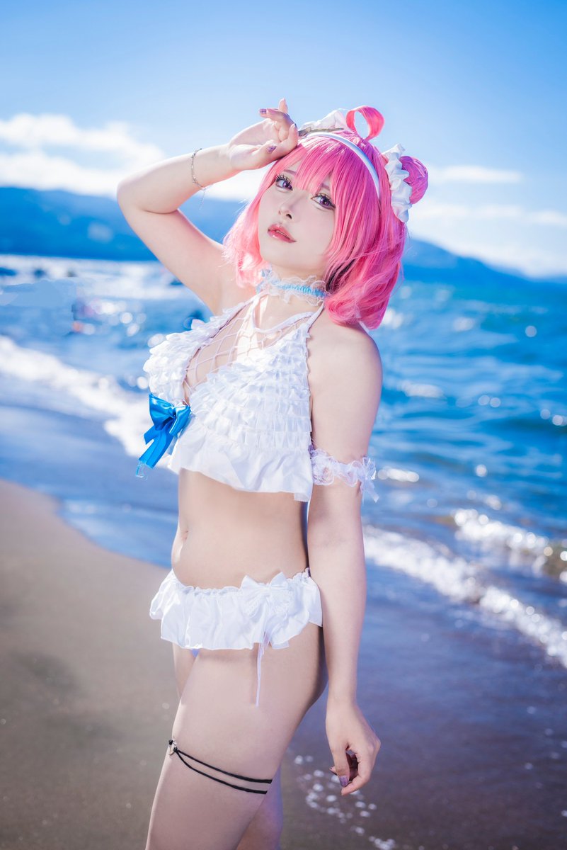 yozora_1027's tweet photo. 🍙cosplay🍙
ぶいすぽっ！ / 夢野あかり

風が気持ちいね🩷🌊

 #コスプレ大海水浴
#濃いめのアート https://t.co/u65IeBtE4i
