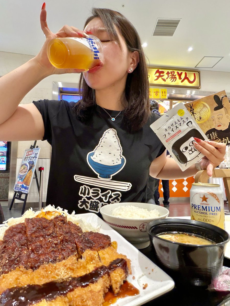 truckmeimei's tweet photo. 本音は奈良県まで走りたかった25歳😖

悔しいですが"拘束時間遵守"のため
本日の運行は「岡崎」で強制終了です🙅‍♀️🚚 https://t.co/cjVeyAITuj