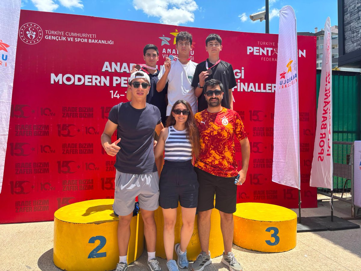 GSB_Gaziantep's tweet photo. 14-15 Temmuz 2026 Ankara Modern Pentatlon ANALİG müsabakalarında Gaziantep İl karması olarak Bireysel Triathle müsabakasında;

🥈Sporcumuz Fatih Miraç Bakım Türkiye 2.’si,

🥉Eymen Alp Güllü Türkiye 3.’sü,

🏅Sporcumuz Etka Yorguner Türkiye 4.’sü,

olmuştur.

Elde edilen dereceler sonucu Triathle Genel Erkek takım sıralamasında Türkiye 3.’sü olmuşlardır.

👏 Sporcularımızı ve antrenörlerimizi tebrik eder, başarılarının devamını dileriz.

@gencliksporbak @OA_BAK