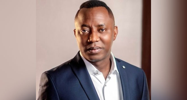 Godwin__Je's tweet photo. Justice Muhammed Umar of the Federal High Court sitting in Abuja has threatened to foreclose the defence of Omoyele Sowore if he fails to continue his defence.

Sowore said Olumide Fusika SAN was in the United Kingdom with the knowledge of the court, and the lawyer standing in for him, Raphael Adakole, was out of jurisdiction.

He prayed the court for an adjournment to allow his lawyers to be present in court to handle his defence and an opportunity for him to move an application orally.