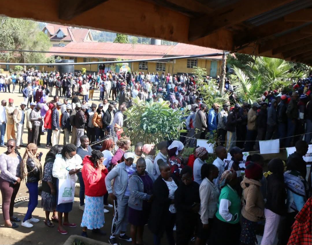 stvmedianetwork's tweet photo. NEWS UPDATE: Ol Kalou by-election: High Voter Turnout at Ol Kalou Comprehensive School polling station to cast their ballots in the parliamentary by-election. This turnout is signalling strong public interest in the race for the seat.
#OlKalouDecides
#OlKalouByElection
#DCP
#uda https://t.co/ivrLfxTCfp