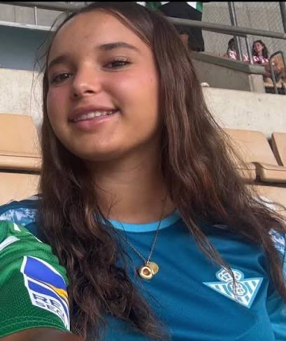 GonzaloTortosa's tweet photo. 🟢 La segunda equipación del Real Betis tiene el lema: “Verde Esperanza”

En una campaña del club contra el acoso escolar y en recuerdo de la bética, Sandra Peña.

Preciosa iniciativa. https://t.co/tawYrwkZUP