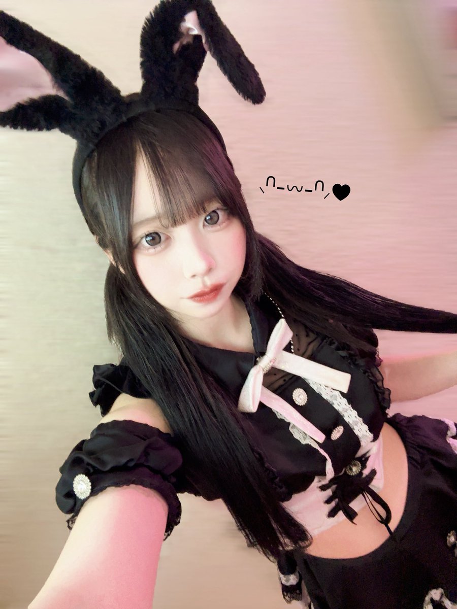 xxs2_s2_'s tweet photo. 暑すぎるるー助けて( ; ; )2時までっ！
 #コンカフェ #ミナミ #自撮り界隈 #自撮り #大阪 https://t.co/7KDNToCaSP