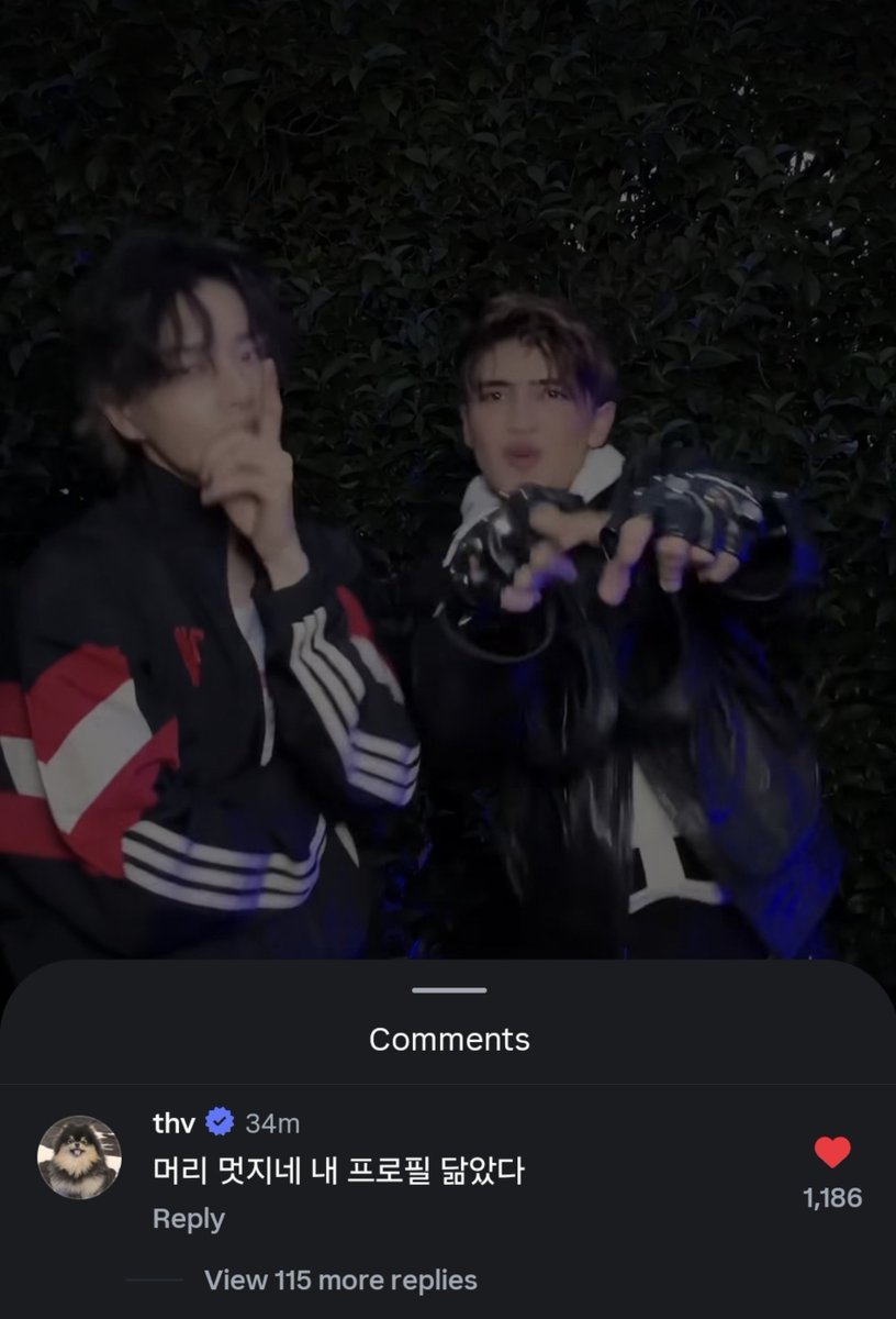 bundJakeSim's tweet photo. V from BTS commented on Jake's with santos bravos reels.

🐯: your hair is so cool.. it looks like my profile

my duo bias omgggg!!!! V said jake's hair looks like yeontan 😭
#JAKE #TAEHYUNG https://t.co/Q6pnAvWLsS