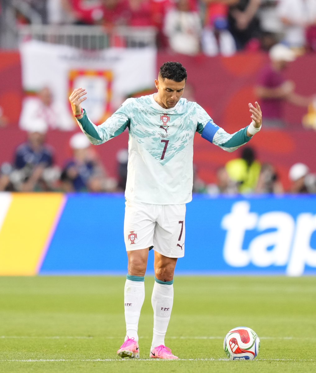 futbolarena's tweet photo. Cristiano Ronaldo, 10 maç ile Dünya Kupası'nda açık oyunda gol atmadan en çok eleme maçına çıkan forvet oyuncusu. (Opta) https://t.co/IiHZzZAVby