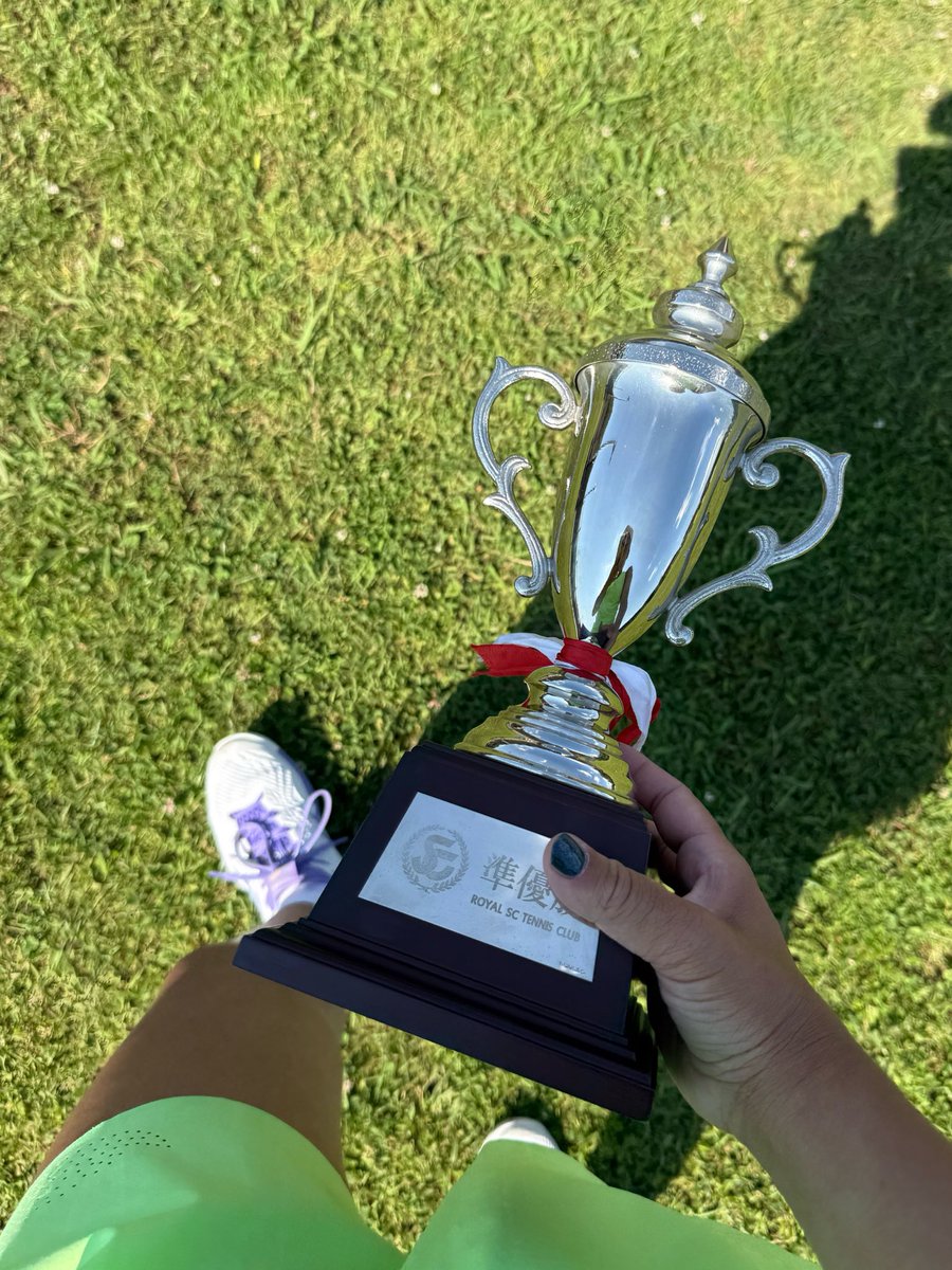 yuzuhonin's tweet photo. 一般JOPで初めて決勝を戦えて嬉しかった。
次は必ず優勝する。
暑い中お疲れ私🙃

結果を聞いて同じくらい
喜んでくれる人がいて幸せだと感じた大会でした🍀

私を支えてくださる全ての方に感謝です✨
まだまだここから頑張るよ❤️‍🔥❤️‍🔥❤️‍🔥❤️‍🔥

@5honyubi 
@genki_tpp 

#よしかわゆづ
#テニス https://t.co/EigpdI4JZK
