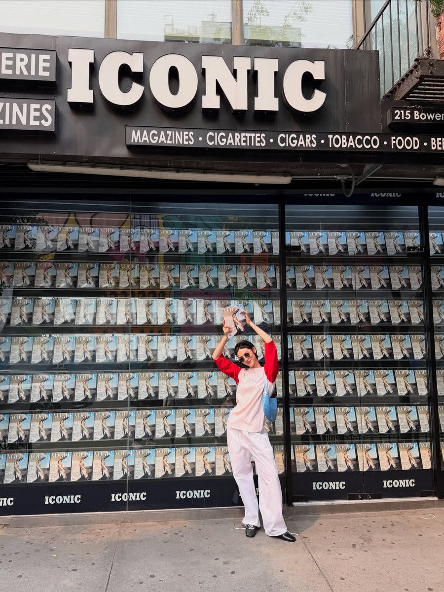 GRAClENATION's tweet photo. Gracie via Iconic Magazines ♥️ https://t.co/09B6dqDNlL