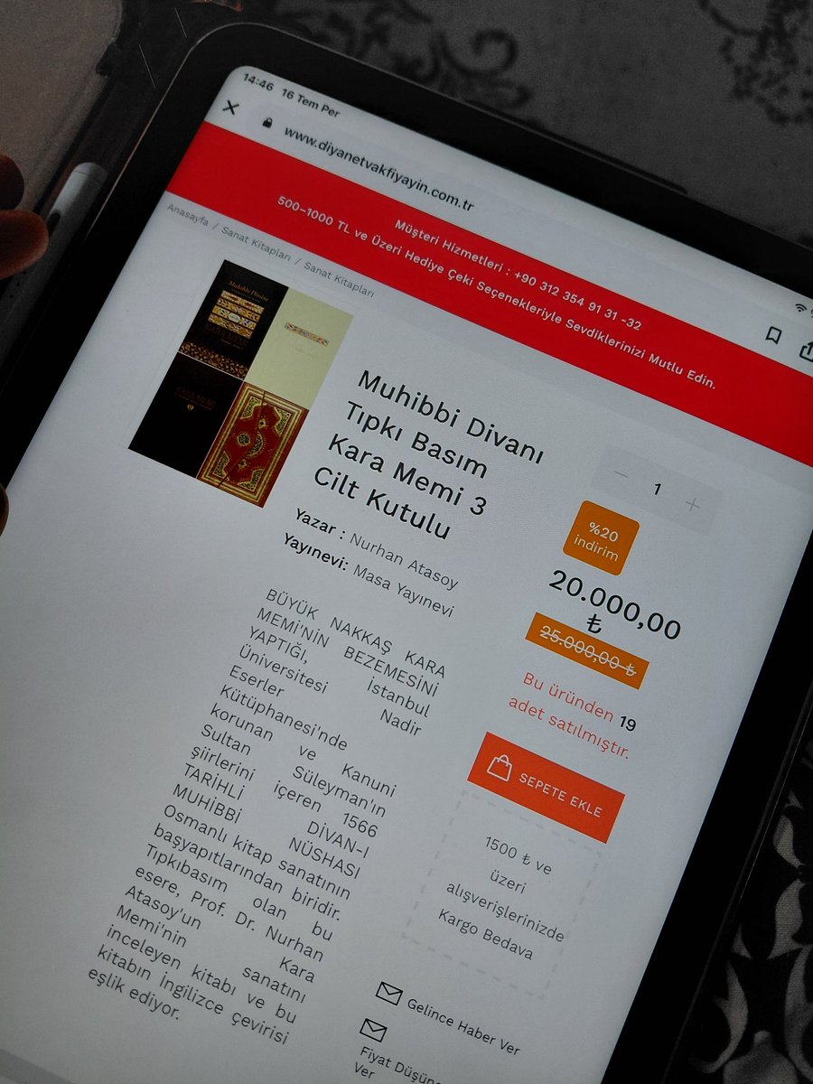 _lockasena's tweet photo. Beğenip sahip olamadığım şeylerin varlığını yok sayıyorum . Mesela bu gerçek değil bilgisayarla çizilmiş. https://t.co/XJmTmvxWpx