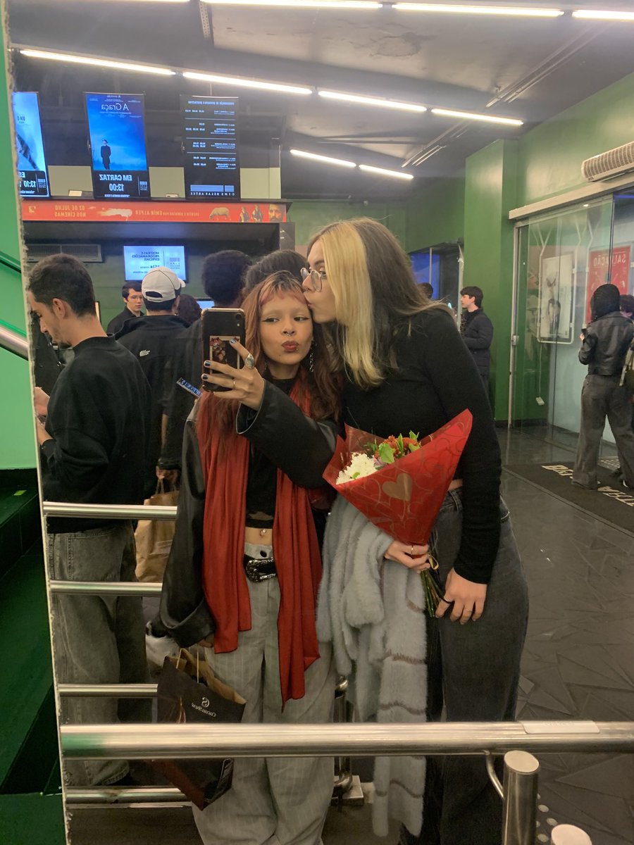 punwsher's tweet photo. 1 ano q sou a sapatona mais feliz do mundo c namorando a mulher mais linda do mundo e vcs nada https://t.co/Z9dxkh3Frn