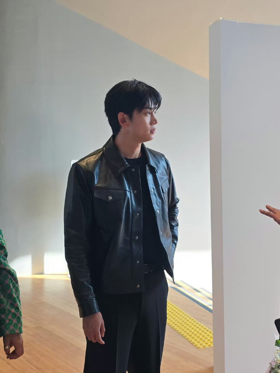 tcyeonn's tweet photo. https://t.co/FRx4IwJ19v