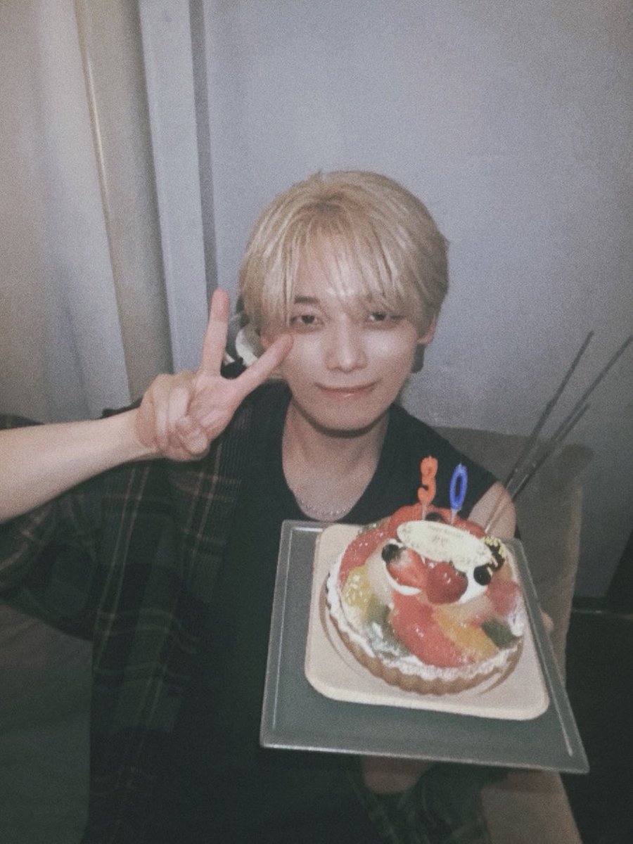 My_kwk_N's tweet photo. こんなに余韻の続いた誕生日は初めてだなぁ

30歳、全力で楽しむぞ〜

人生こっからだ https://t.co/EDLW1XFVQg