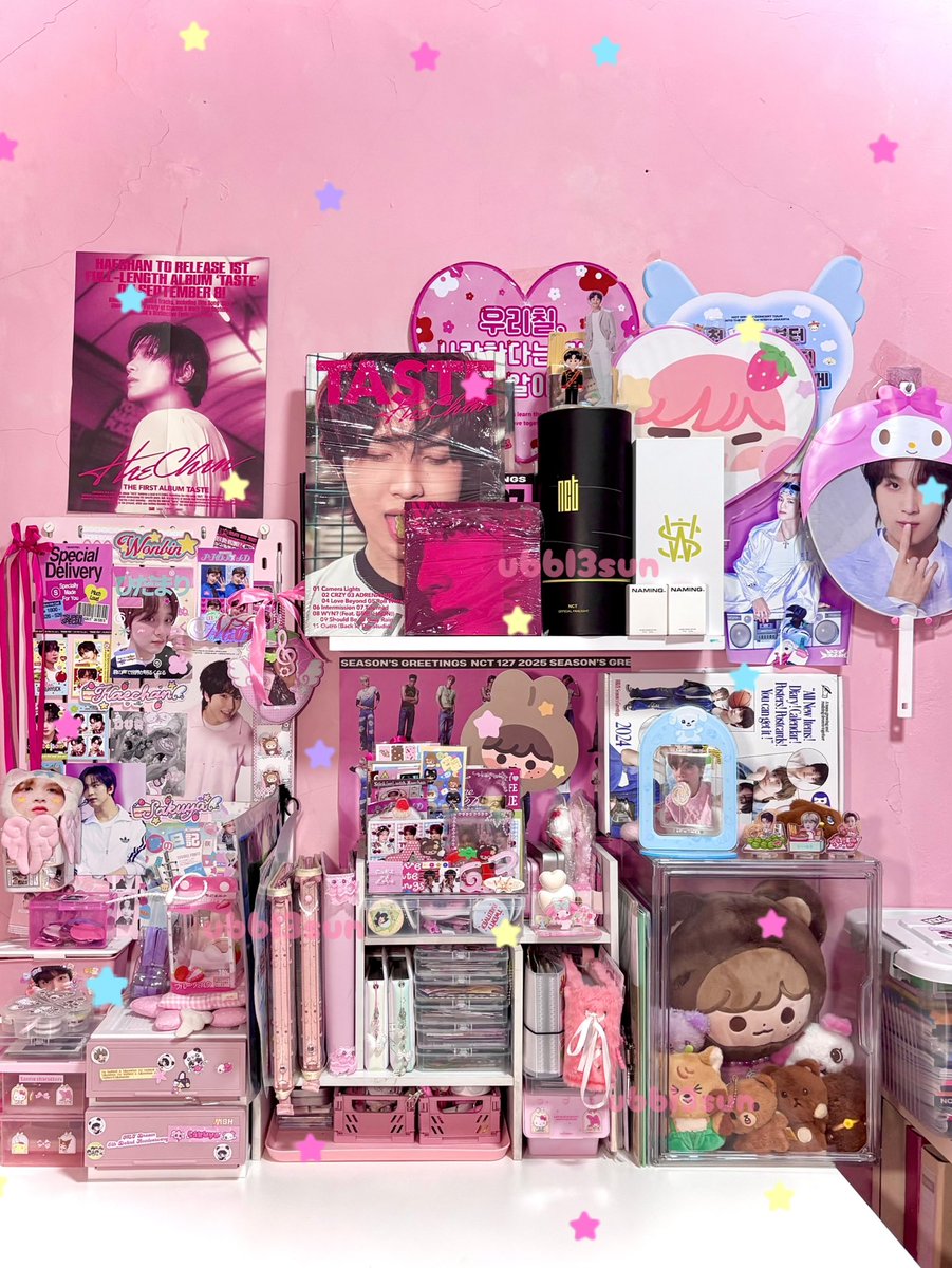 ubbl3sun's tweet photo. ⭐️𐬹 ੈ ˖ my desk!! 🎀🪽♡ྀི https://t.co/oKcyuUtuJI