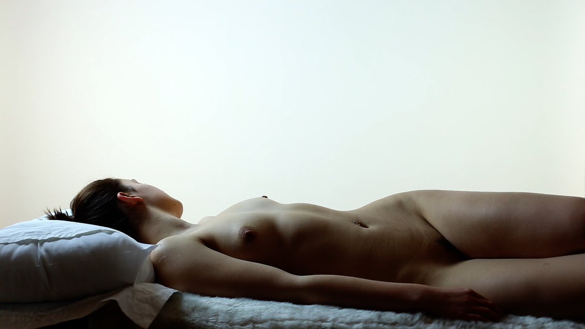 NakedFilm's tweet photo. What's it like posing nude for an artist? Watch the film NAKED (all models are fully nude) on YouTube Movies to find out: https://t.co/5ugMLEO3g5 #Documentary #art #modelusa #art #film #nakedactivities #documentaryphotography #YouTubeCreators https://t.co/pgVBjkbwBs