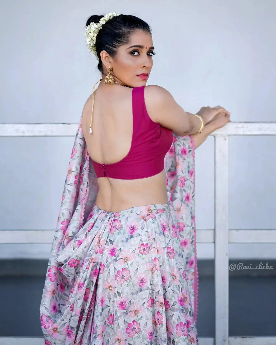 ursniresh's tweet photo. Rashmi Gautam Latest Captivating Clicks
#Rashmi #RashmiGautam @rashmigautam27 https://t.co/BBY9JcfCnk