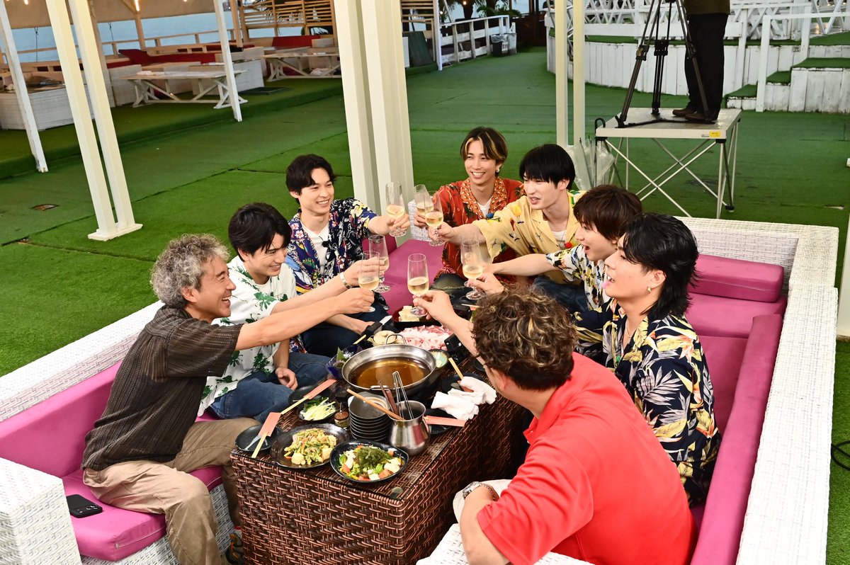 6sixtones_tbs's tweet photo. バレーボール中継延長のため
このあと放送の『#6SixTONES』は
放送開始時間が変更となります。

改めて放送開始時間が決まり次第
お知らせします！

❤️‍🔥ガンバレ日本🎌

#シクスト

🔈 『6SixTONES』𝟩/𝟣𝟨(木)よる𝟫時💎
(※バレーボールの試合時間によって放送開始時間が変更となります。) https://t.co/2ECVbrvGL6