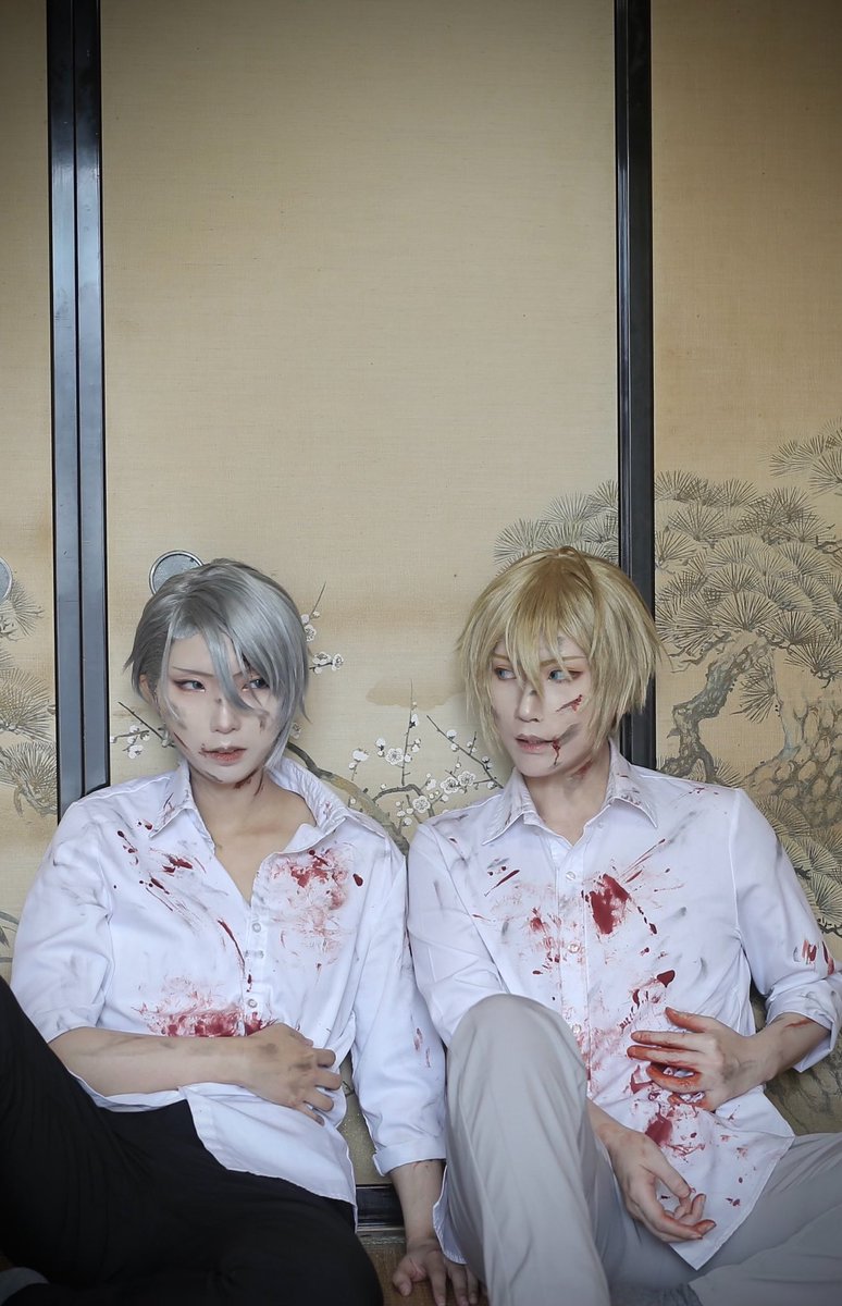 mutsuraki's tweet photo. ※Cosplay
158/96⚠️血糊
【手入れ待ち】

意識を繋ぐための会話。
互いを呼ぶ声。
隣に在るという体温。

96→朝灯 https://t.co/dwO4BA712n