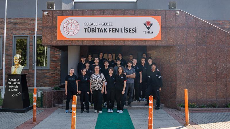 SorulaTest's tweet photo. TÜBİTAK Fen Lisesi’ne Yüzde 1’lik Dilime Özel 90 Kontenjan: Sınav 18 Temmuz’da—İşte Sunulan Efsane İmkânlar!

#TÜBİTAK, #FenLisesi, #LGS2026, #eOkul, #STEM, #BilimOlimpiyatları, #Burs, #Gebze, #YetenekSınavı, #EğitimHaber https://t.co/C78qhkvN0C