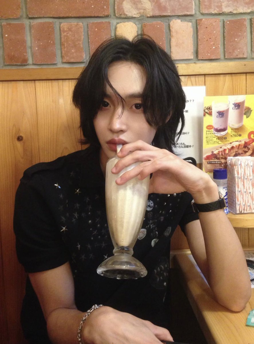 dearmy1bin's tweet photo. 얼굴개조음 https://t.co/MEMWN2pru6