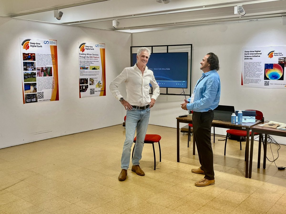 ProfMikeSGC's tweet photo. DDE is at the UNESCO 2026 global conference on the International Decade of Sciences for Sustainable Development (2024-2033). Great discussions!
#IDSSD2026 #GlobalConference #UNESCO #ScienceForSustainability #HybridEvent #InternationalDecade #DDE #EcoInnovation #GeoGPT https://t.co/gD7R0iusTx