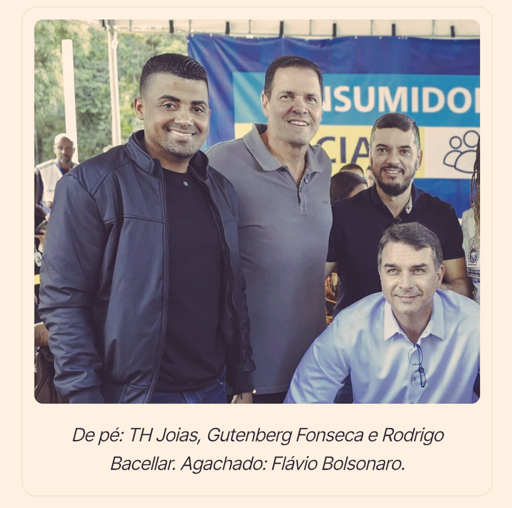 guedeluca's tweet photo. @BolsonaroSP @FlavioBolsonaro Só ‘cidadão de bem’ nesta foto.
Pesquisem por estes nomes na web! https://t.co/BG26AGWENy