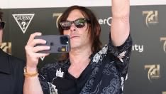 JuliaTWDFan's tweet photo. Norman is one of my favorite All time I love him because he’s a sweetest actor people who loves him a true fans but others who hates him I won’t stand still!! Because Norman reedus is an amazing actor I support him ✨❤️ every single day 24/7  @wwwbigbaldhead https://t.co/GknIUOAwrY