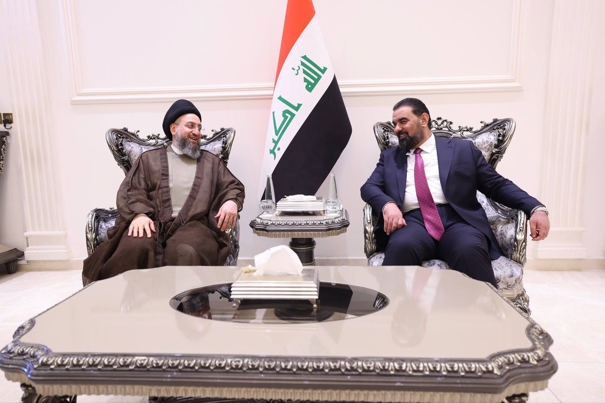 Ammar_Alhakeem's tweet photo. من محافظة الأنبار، وفي مضيف رئيس مجلس النواب العراقي الأستاذ هيبت الحلبوسي، التقيت جمعاً من شيوخ ووجهاء عشائر الأنبار، واستذكرت العلاقة التاريخية معها منذ  مرجعية جدنا الإمام الحكيم (قدس سره)، وأكدت أهمية الواقعية في التعاطي مع الأحداث دون تهوين أو تهويل، كما جددت الدعوة إلى تنويع منافذ تصدير النفط، مع العمل على تقليل الاعتماد عليه بتحريك القطاعات الإنتاجية كالزراعة والسياحة والصناعة والاستثمار والتكنولوجيا الحديثة، وأعربت عن أملي في أن تنجح الحكومة في مسارات الإصلاح الاقتصادي، كما أشرت إلى أهمية الأنبار في مسارات التنمية العراقية، لما تمتلكه من إمكانات صناعية وزراعية وسياحية وواقع جغرافي مهم يسهم في تعزيز ملف الطاقة.