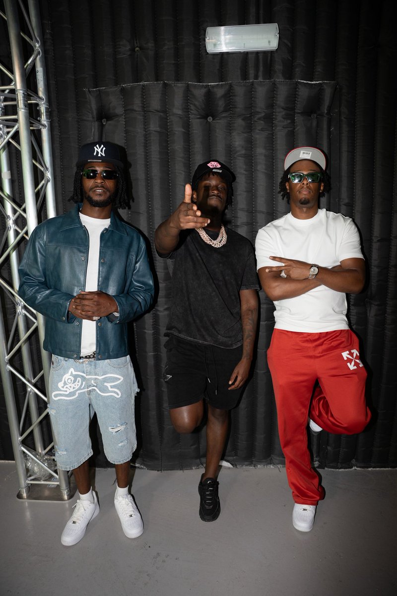 kwengfacepb's tweet photo. ITS NOT COMING HOME 😂 BUT OLÈ FT. @YoungTuckerz &amp; @BugseyMusic OUT NOW! https://t.co/F9c4cCYBQV https://t.co/g60nAlhBwq