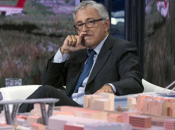 ultimoranet's tweet photo. Crollo del Ponte Morandi, la prima sentenza: 12 anni all’ex ad di Aspi Giovanni Castellucci, per crollo e omicidio stradale. Condannato a 5 anni anche il dirigente del MIT Mauro Coletta.

📰 @ultimoranet https://t.co/KvGpXwGEvR