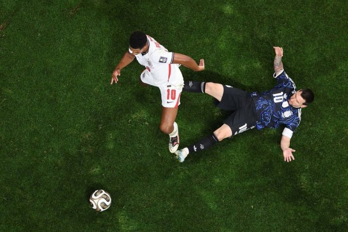 robertgolzzh's tweet photo. Si Argentina no gana la final Bellingham debería subir esta foto. https://t.co/BlFL8TOX2m