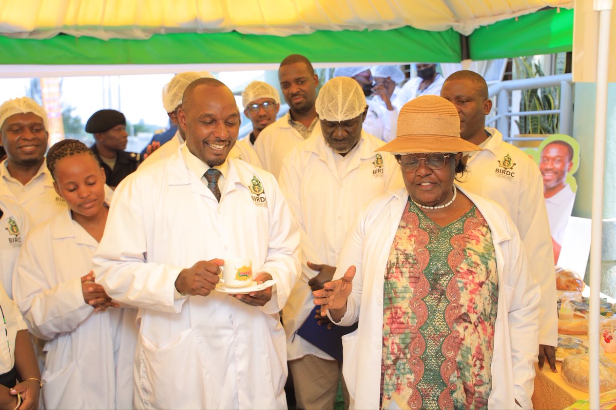 Hon. Eng Asiimwe Jonard. tweet media